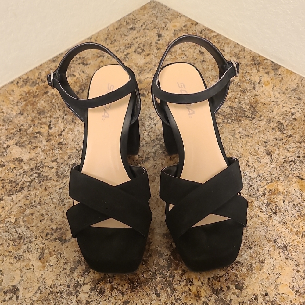 Stylish Black Strappy Heels